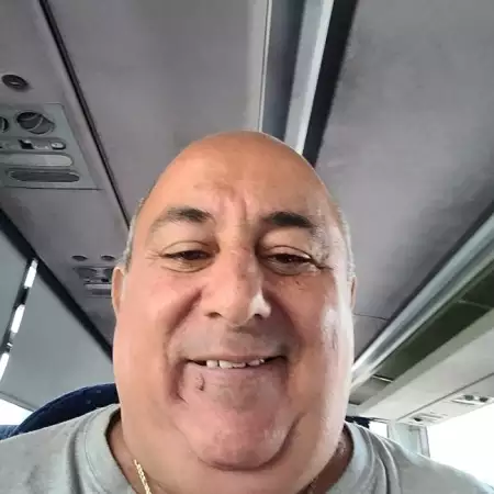 אילן, 60אור עקיבא 