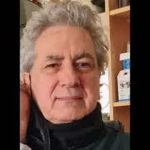 תמונה ירון 1 תמונה בת כמה שנים עם שיער ארוך