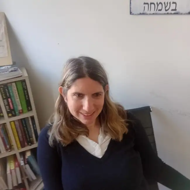דליה · 38 ·           