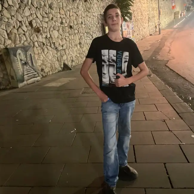 שלמה · 18 ·           